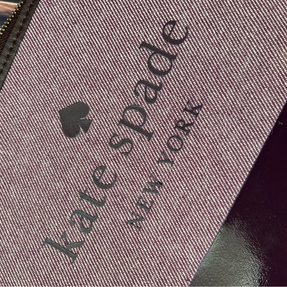 Kate Spade *like new* purple eggplant color Ash Street pouch/wristlet - Picture 4 of 9